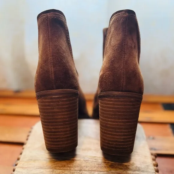 Steve Madden Havannah Chestnut Suede Ankle Boots