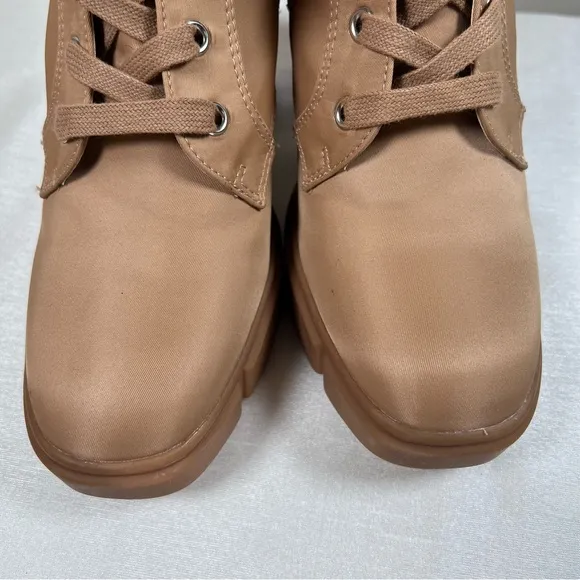 STEVE MADDEN HERRICK PLATFORM ANKLE COMBAT &amp; LACE-UP BOOTS Size 10M