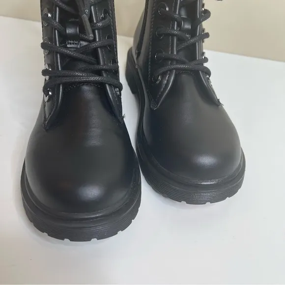 Steve Madden shortie lace up bootie