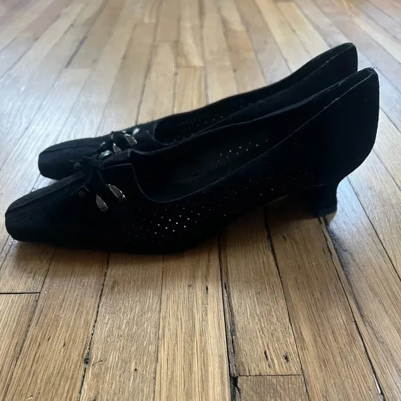 Stuart Weitzman Black Suede Slip On Pumps | Size 7.5