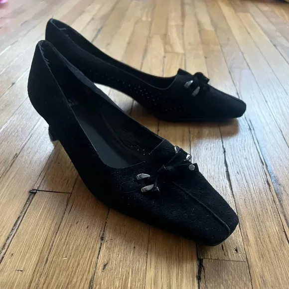 Stuart Weitzman Black Suede Slip On Pumps | Size 7.5