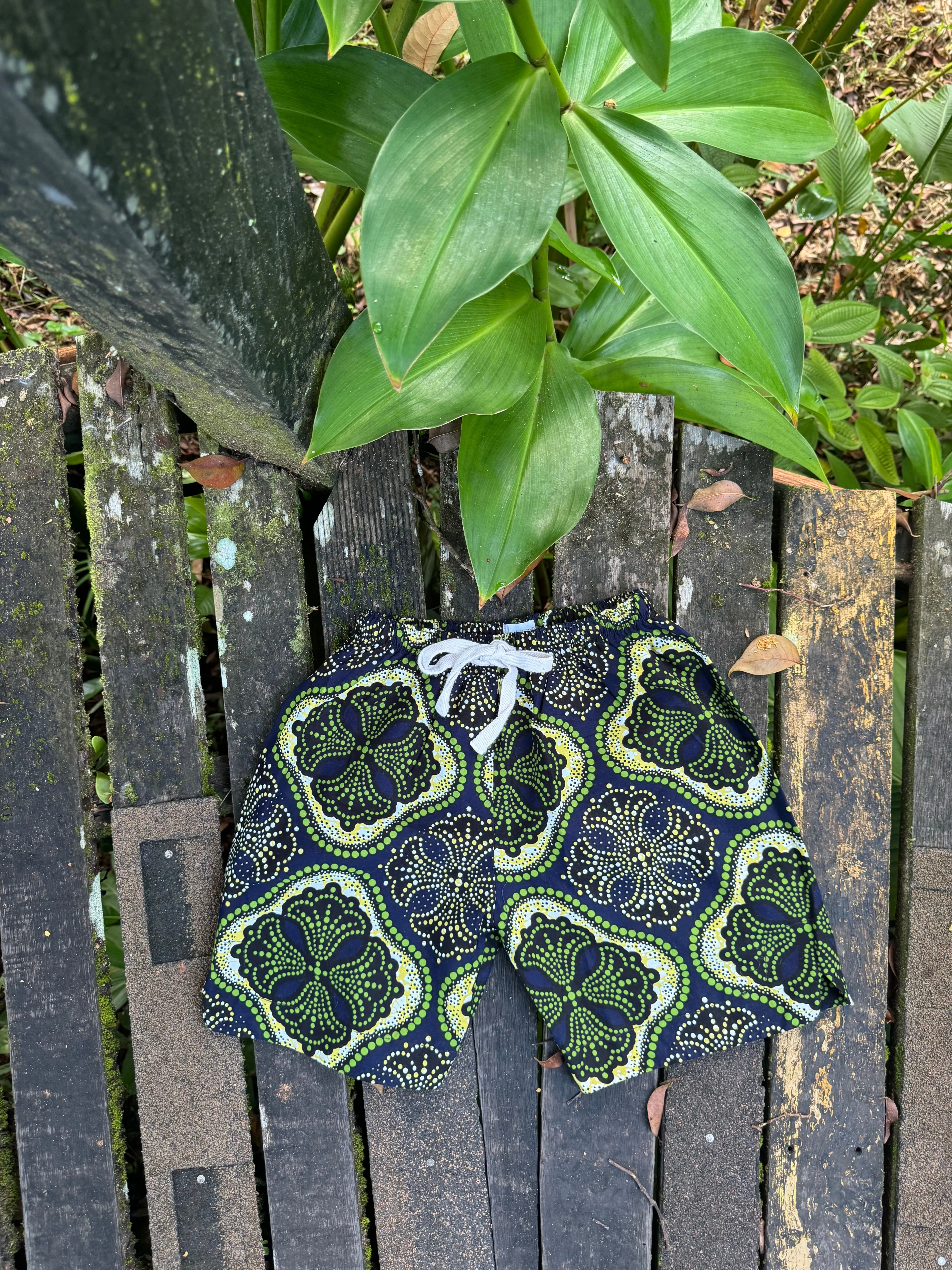 Temi Shorts | Emerald Onyx