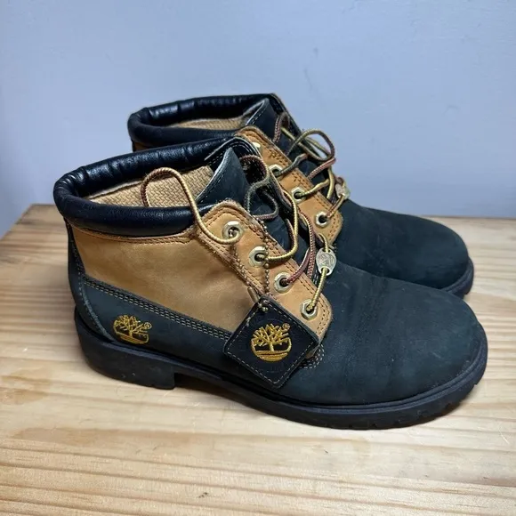 Timberland women’s 8 Nellie Ankle Boots Black Wheat Yellow leather suede shoes