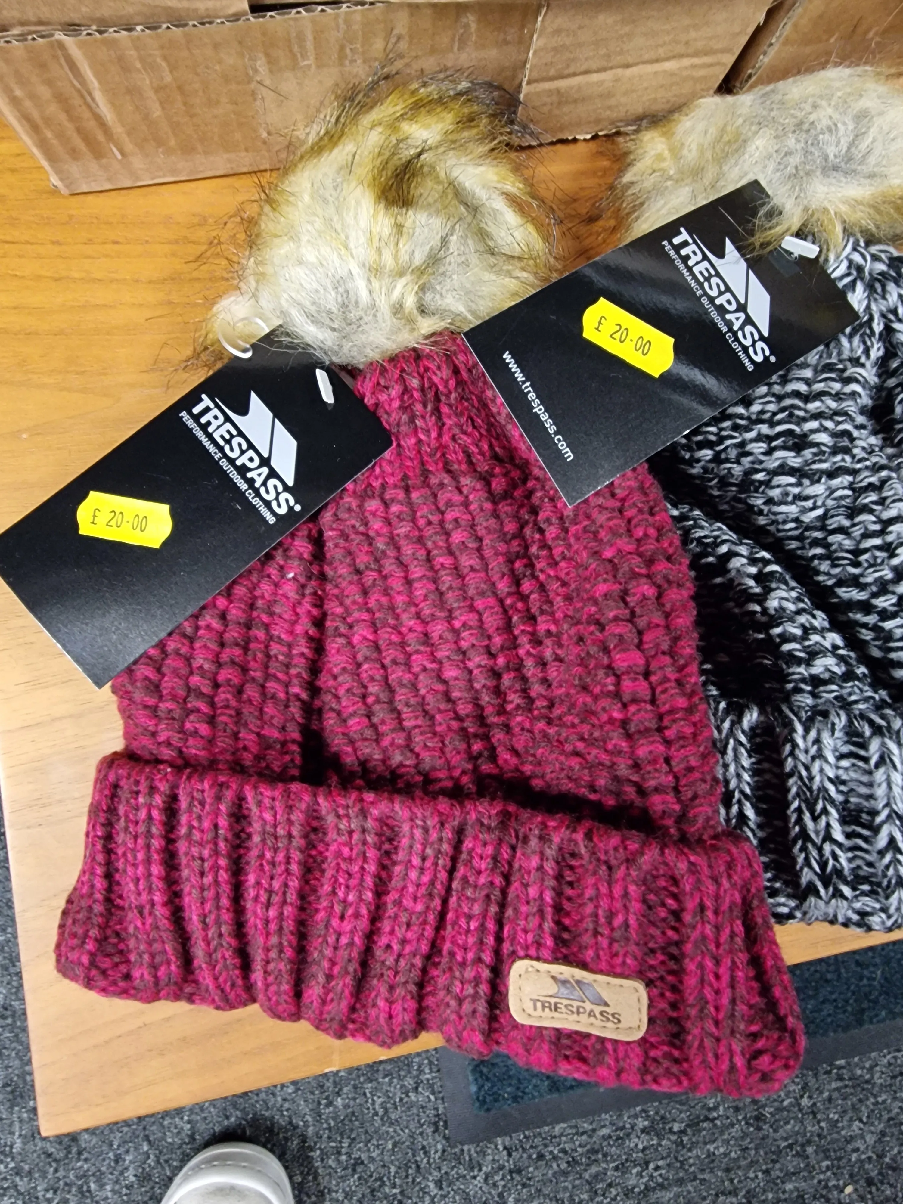 Trespass Killisa woolen lined bobble hat