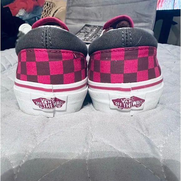 VANSCLASSIC SLIP-ON 98 DX Pink Kids Size 5 Brand New