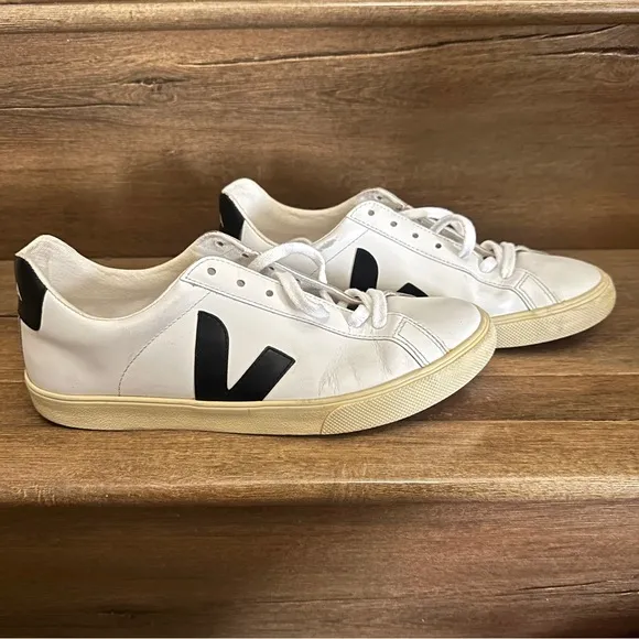Veja Men's Esplar Leather White Black Sneakers Size 9