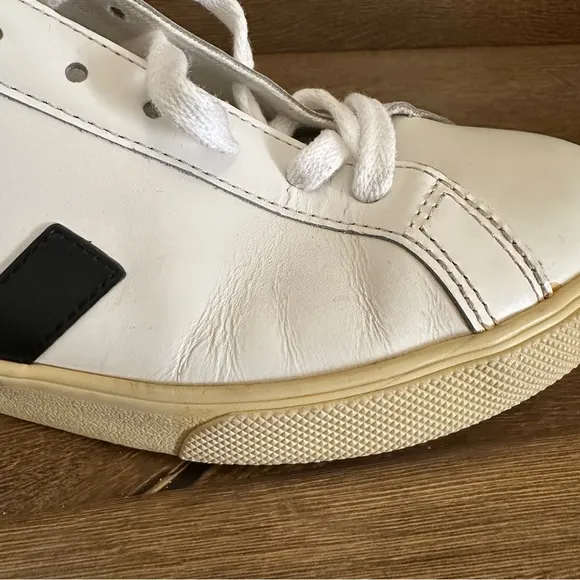 Veja Men's Esplar Leather White Black Sneakers Size 9