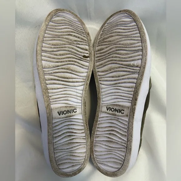Vionic Kani Slip-On Sneaker Olive Green Women’s Size 8