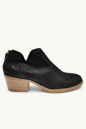 Yara Black Snake